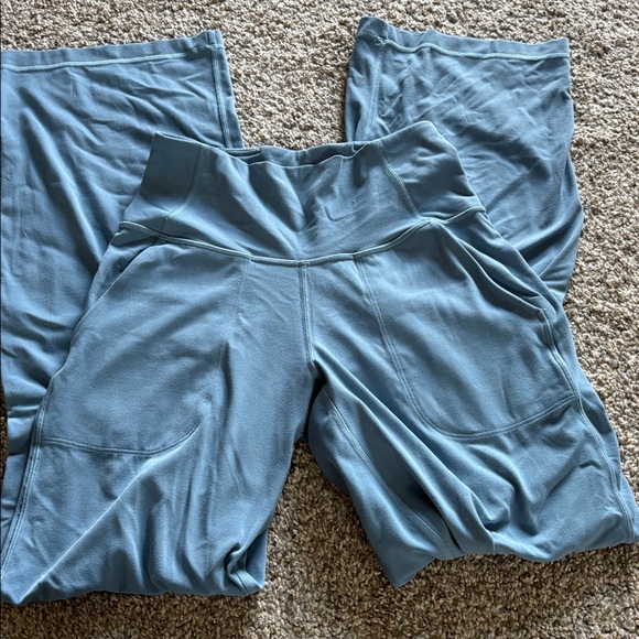 Blue Lululemon wide leg athletic pants. Size 4 - Picture 2 of 4
